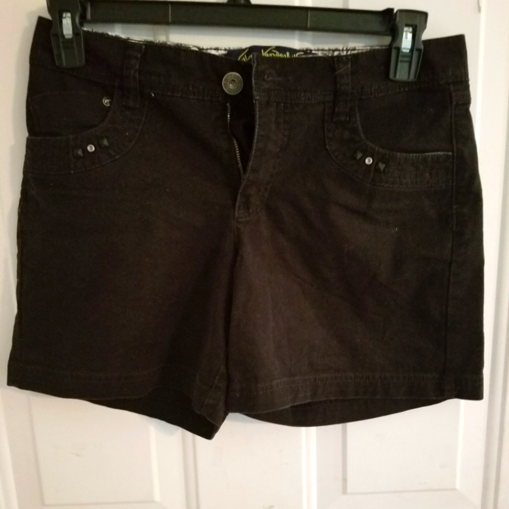 Gloria Vanderbilt black cotton shorts